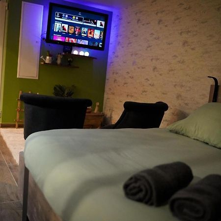 Apartmán Nuit De La Sagesse "Jacuzzi Terrasse Et Parking Prive" Rouen Exteriér fotografie