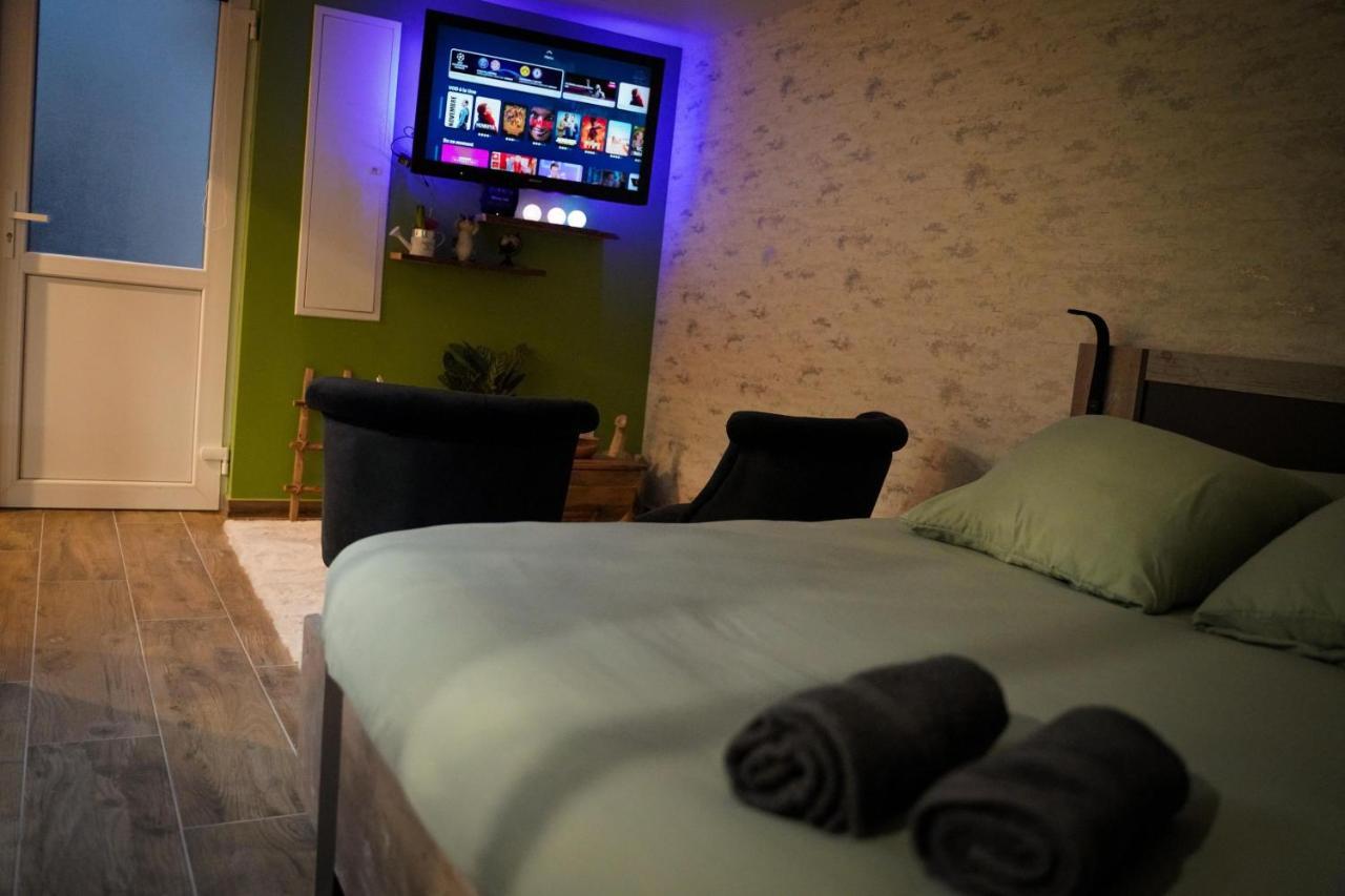 Apartmán Nuit De La Sagesse "Jacuzzi Terrasse Et Parking Prive" Rouen Exteriér fotografie